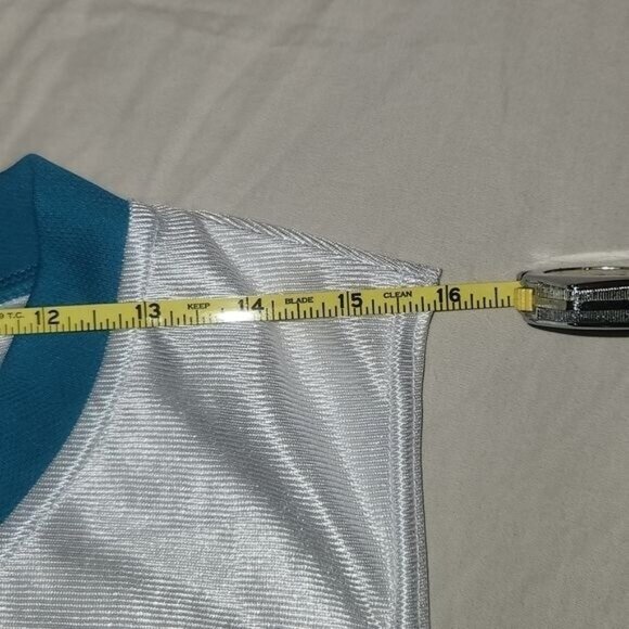 CHARLOTTE HORNETS #6 SIXTH MAN jersey XL preowned - Picture 6 of 11